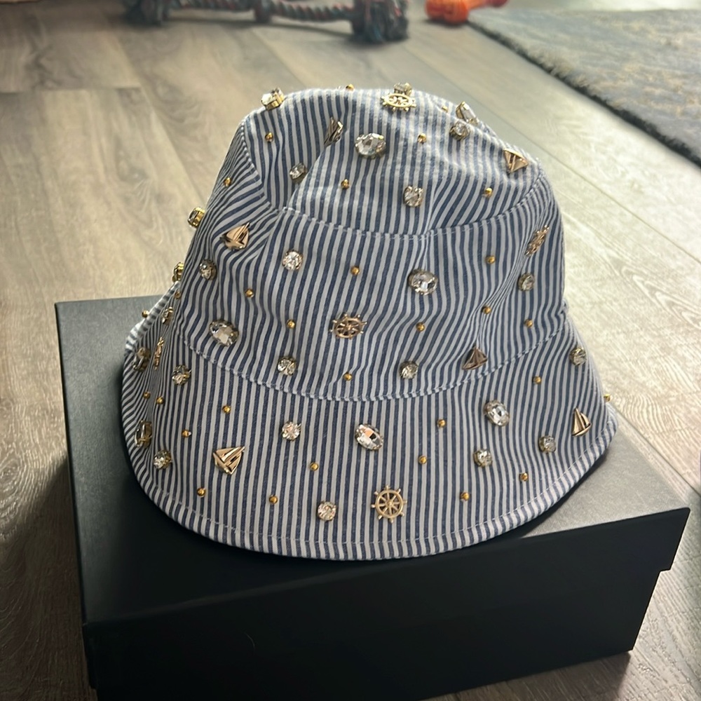 LELE SADOUGHI Crystal Bucket Hat